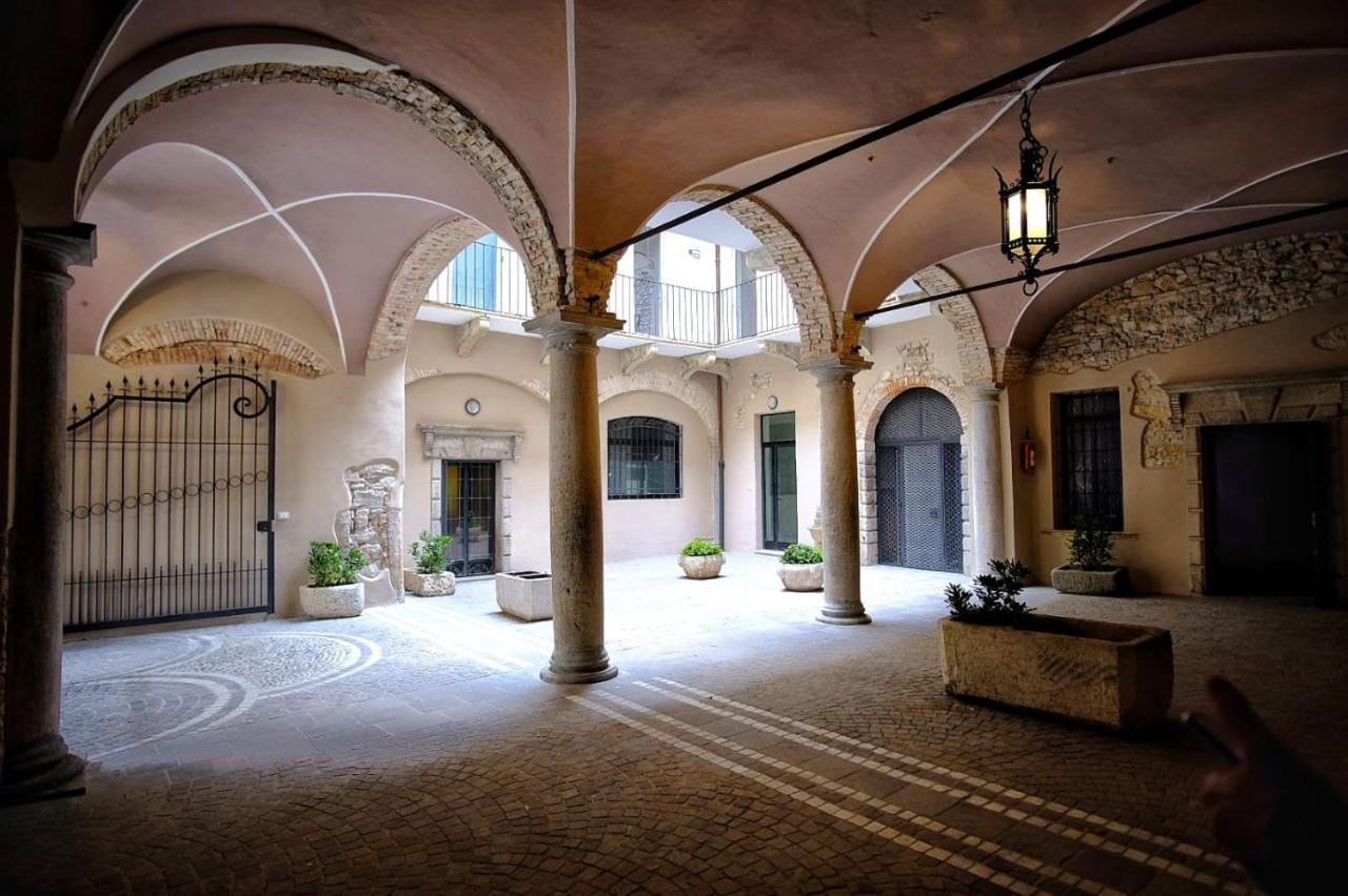 Corte Trento Desenzano del Garda Exteriör bild
